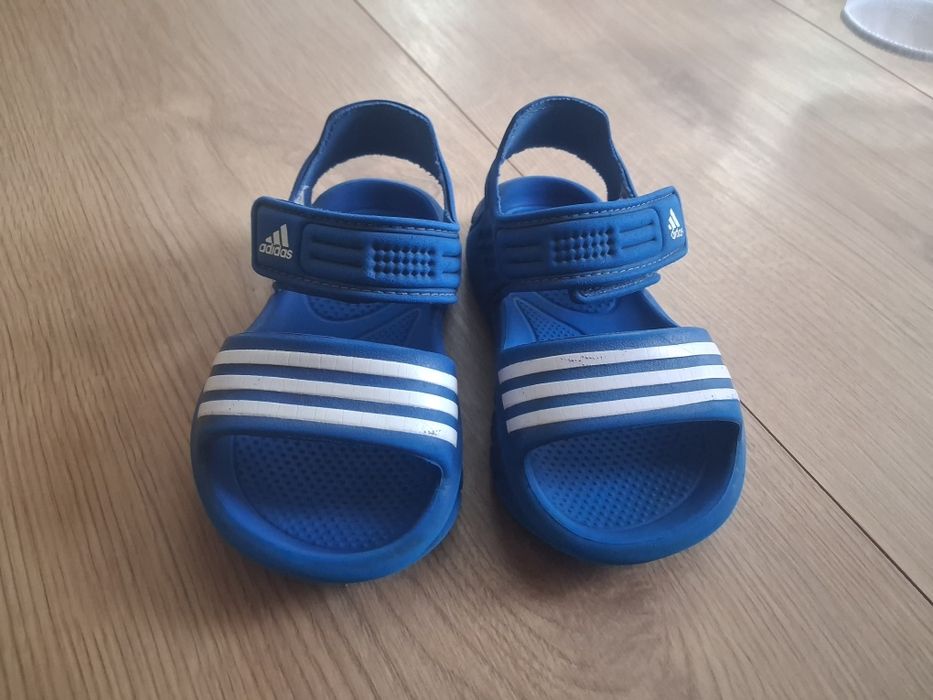 Sandałki adidas chłopiec r.22