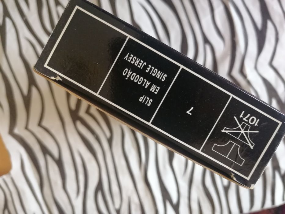 Slipes para homen novas na embalagem