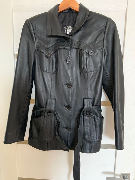 Шкіряні куртки жіночі