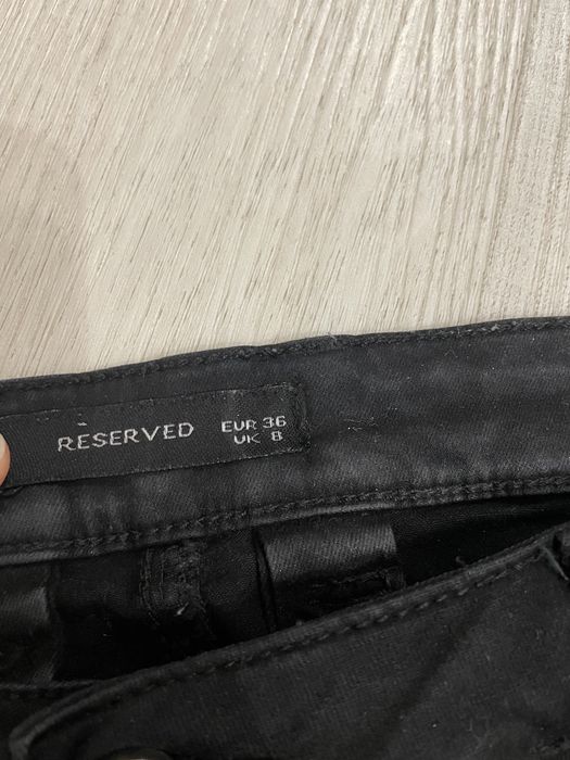 RESERVED damskie spodnie jeans rozm. 36