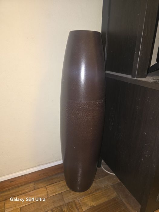 Vaso decorativo castanho