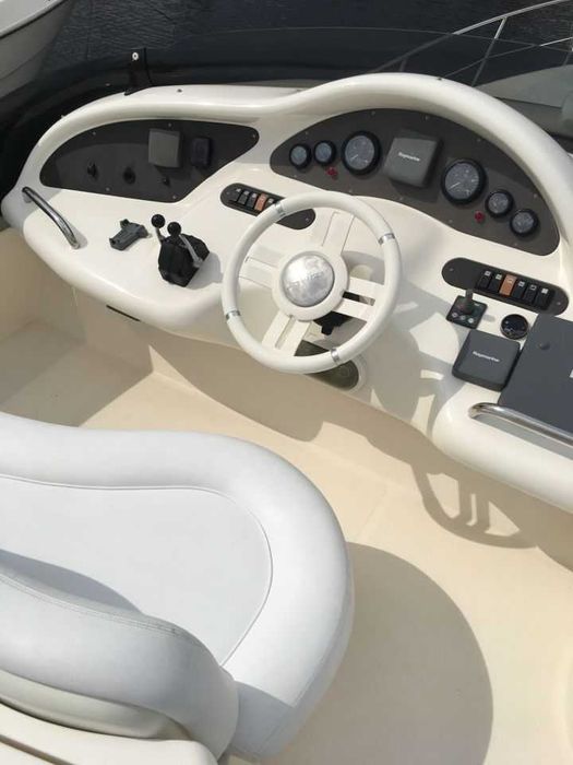 Продам яхту Azimut 46E 2007