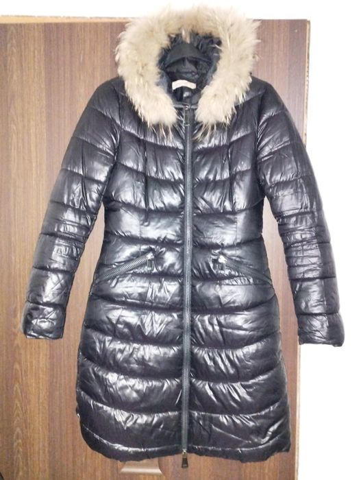 Kurtka puchowa z naturalnym futerkiem z jenota