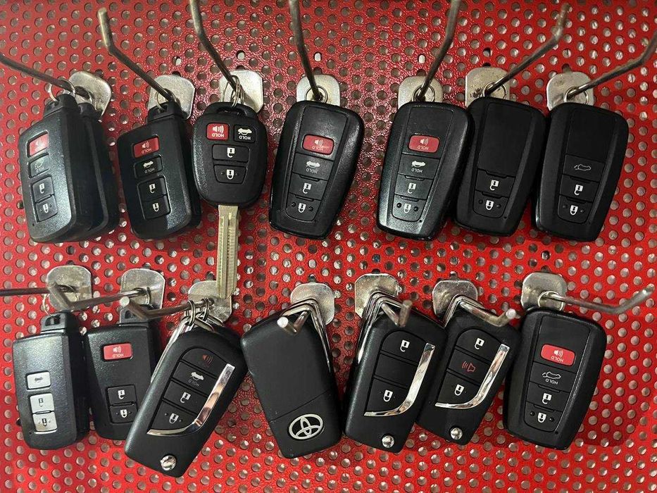 Ключ Toyota Програмування автоключів