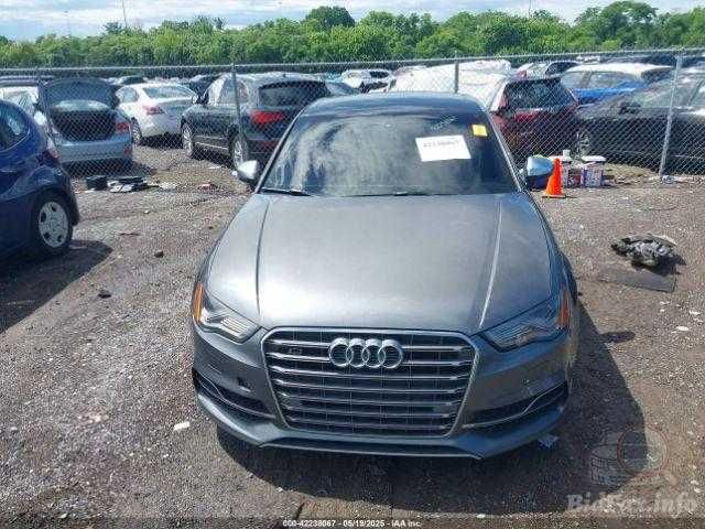 Audi S3     фари