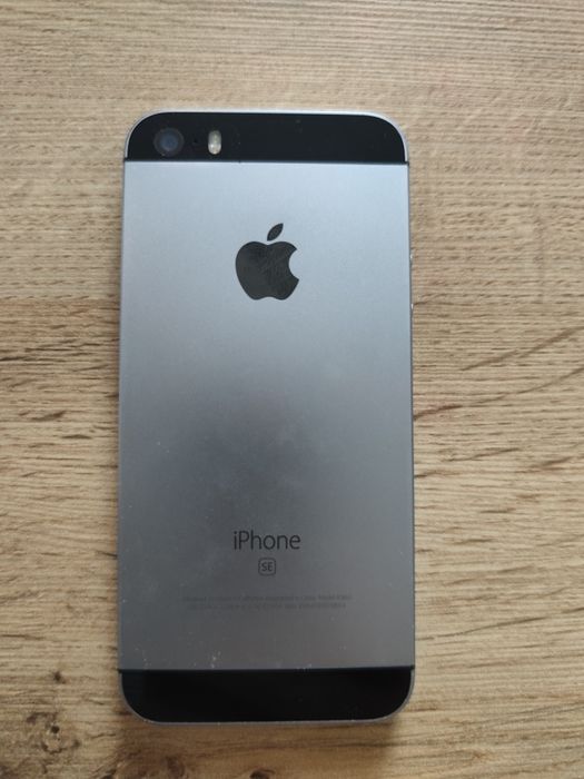 Sprzedam Apple iPhona SE 16GB. A 1662
