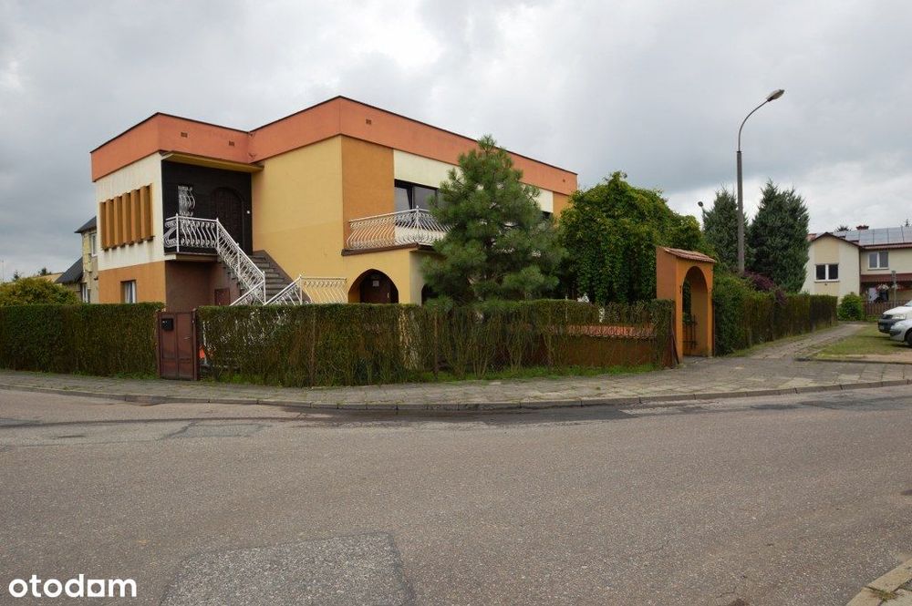 Dom mieszkalny z lokalem na parterze, Wągrowiec