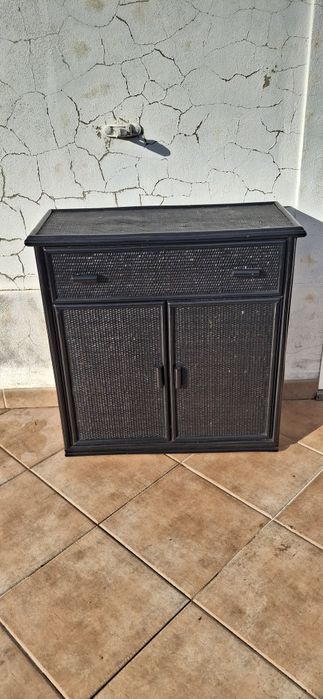 Aparador/Movel de vime preto