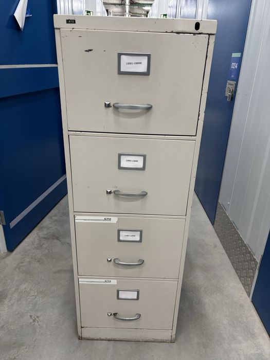 Dois Arquivos de Papel