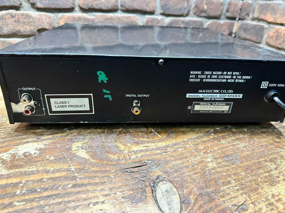 Odtwarzacz CD Midi  Akai CD-M 459