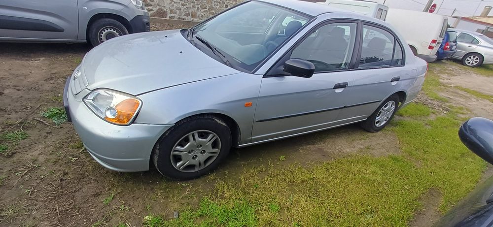 Honda Civic VII com motor avariado