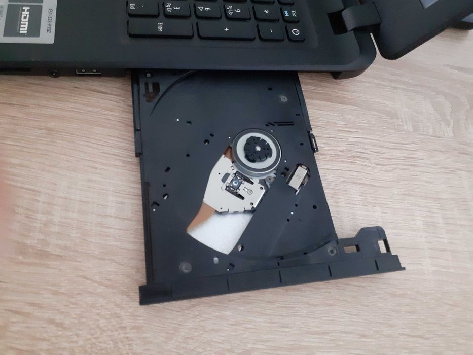 Laptop Acer Aspire ES 15- stan bardzo dobry.
