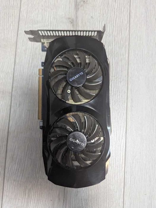Відеокарта Gigabyte GeForce GTX 460 SE 1GB GDDR5