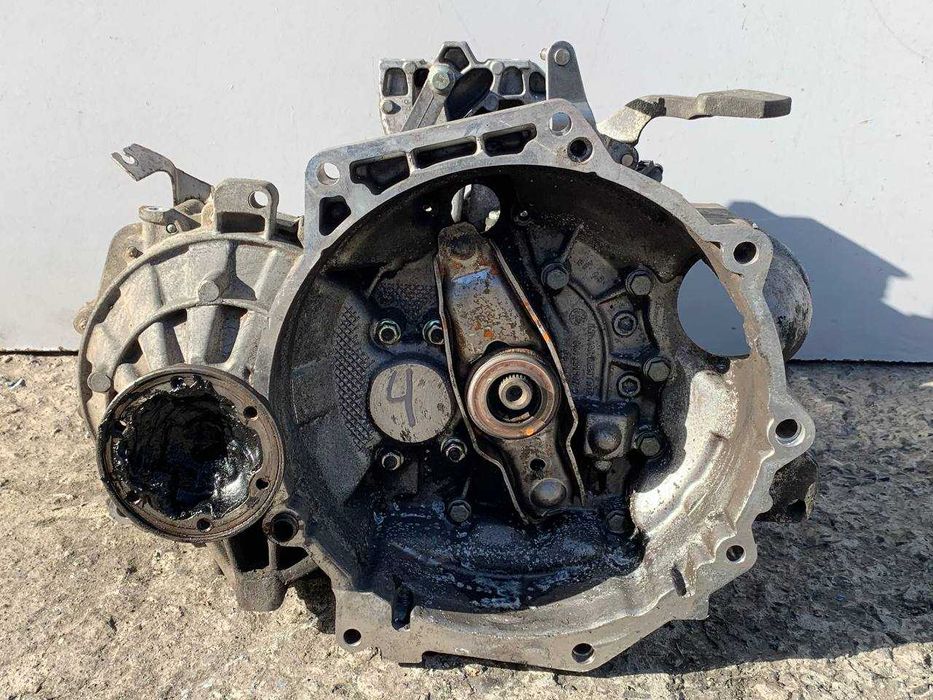 КПП Коробка Передач VW Caddy 3 Passat B6 Touran Golf 5 Skoda Fabia