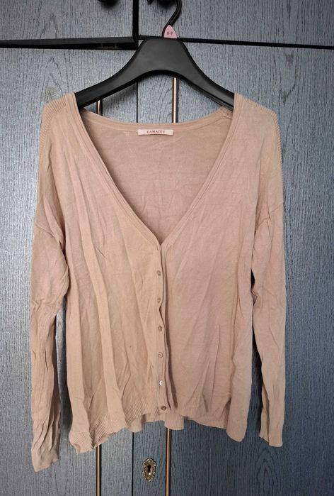 Beżowy sweterek, beżowy kardigan na wiosnę i jesień