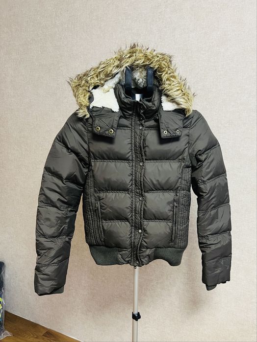 Пуховик Colins . Курточка