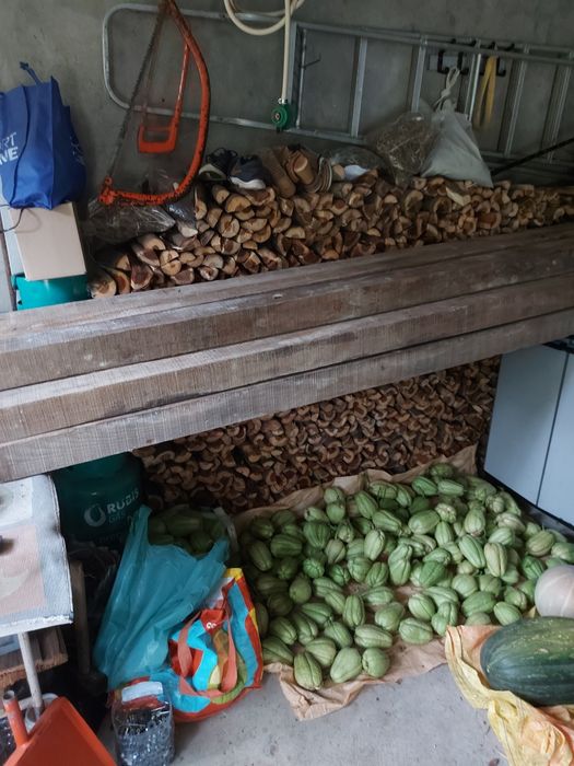 11 barrotes com 2,5 metros de comprimento e 10x10 de largura pinho maciço  seco
