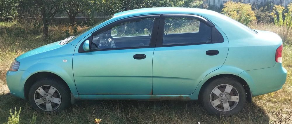 Chevrolet Aveo 2005 1.5 бензин механика