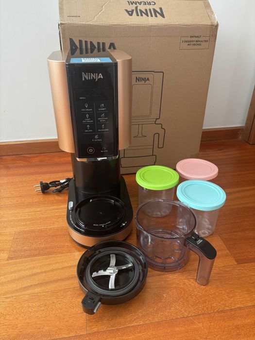 Máquina de Gelados Ninja CREAMi NC300EUCP + 3 taças e caixa original