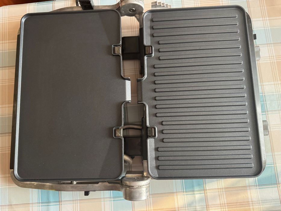 Мультигриль DeLonghi MultiGrill 1100