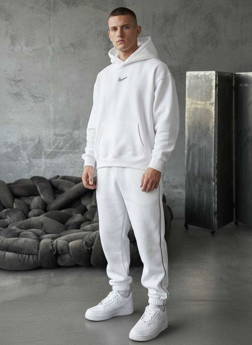 Базовий Костюм Nike