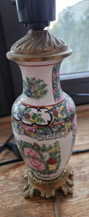 Stara chinska lampa porcelanowa