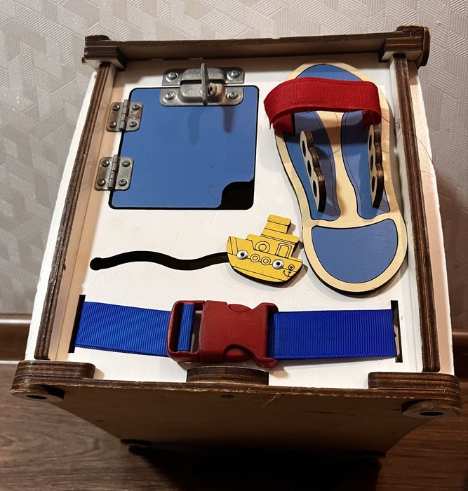 Бізі будиночок..