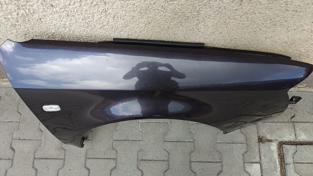 Błotnik prawy przedni Audi A6 C5 Sedan LZ4V