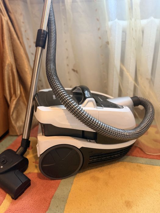 миючий пилосос  моющий пылесос  Bosch BWD421PRO AquaWash&Clean