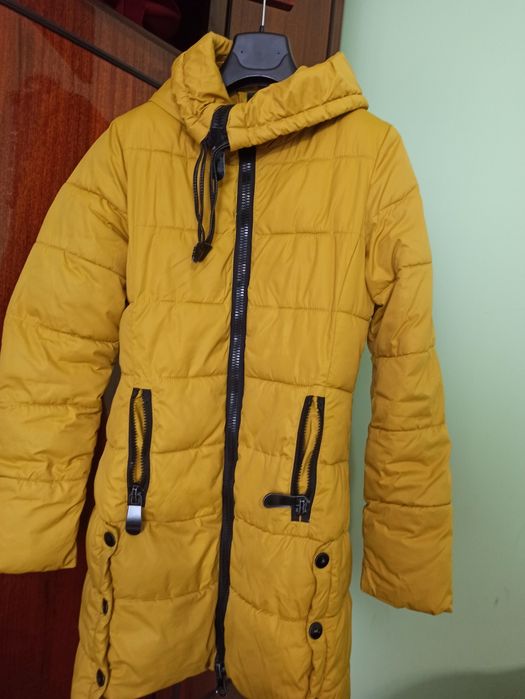 Курточка жіноча розмір S 42-44.