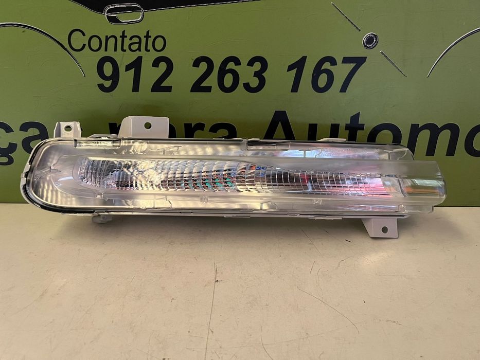Volvo V40 - Farol Diurno Direito - FF862