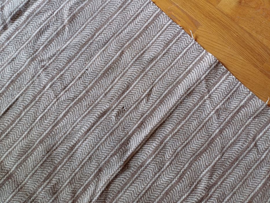 Tapete alentejano 100% lã natural de tom castanho claro (190x116 cm)