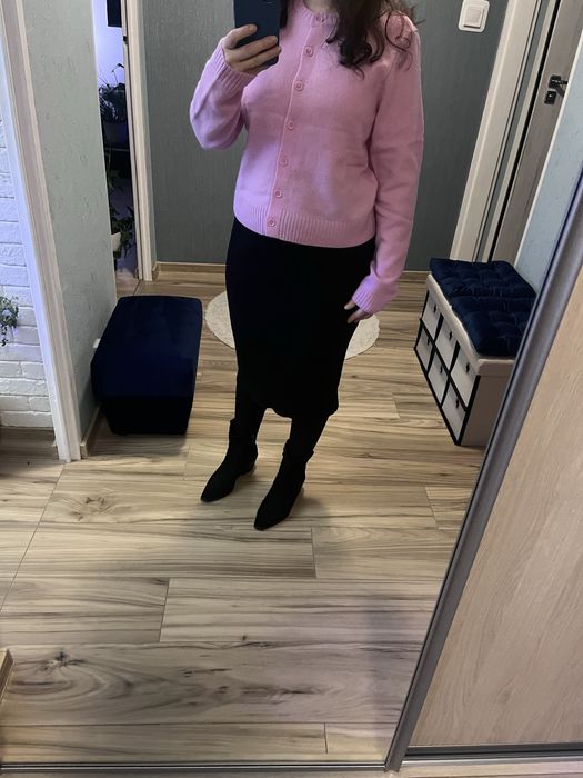 Spódnica, prosta, dzianinowa w prążki czarna, rozmiar M
