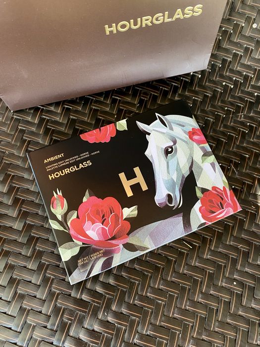 Палетка кінь Hourglass Ambient Lighting Edit Unlocked — Horse