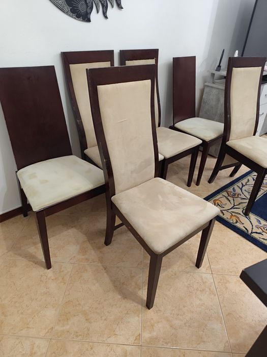 Mesa mais cadeiras