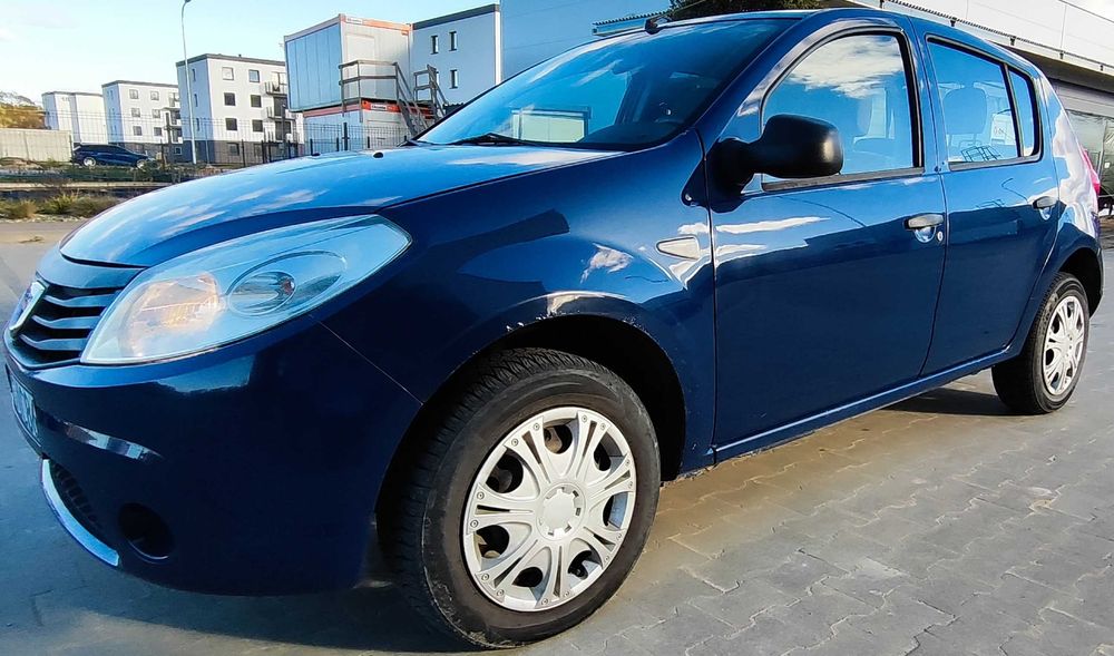 Sprzedam samochód osobowy Dacia Sandero