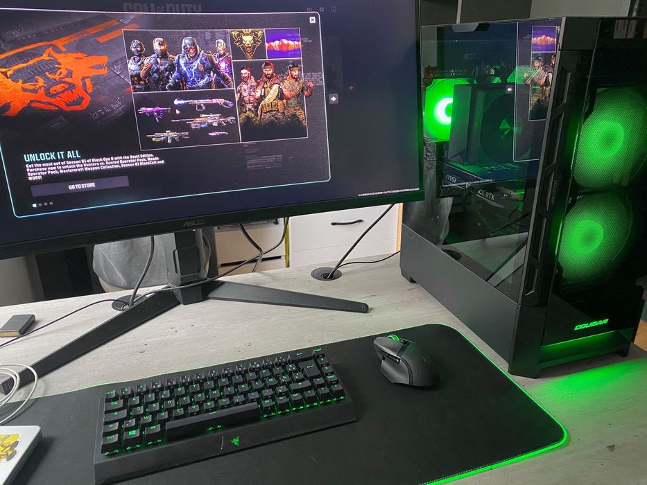 Ігровий компʼютер з професійною ігровою мишкою і клавіатурою RAZER