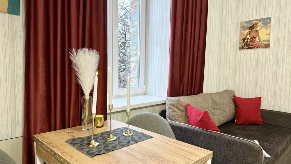 Студія подобово біля набережної/ метро Левада