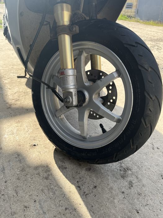 Скутер Suzuki zz inch up sport