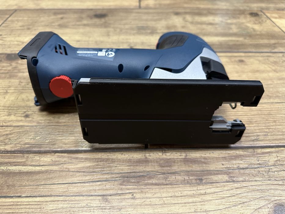 Wyrzynarka akumulatorowa GST 185-LI Professional Bosch | 2025r.