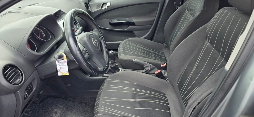 Opel Corsa Black Edition