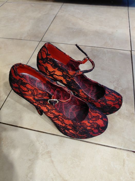 Szpilki damskie na koturnie marki Bordello, rozmiar 39