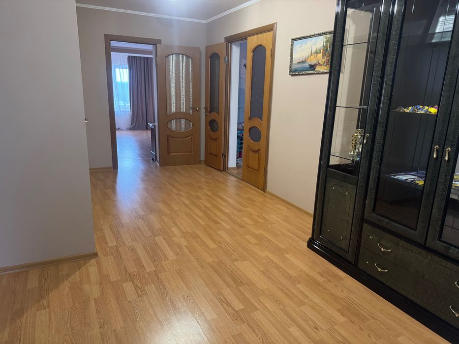 Продаж будинку 622 м.кв як для житла, так і комерційна інвестиція