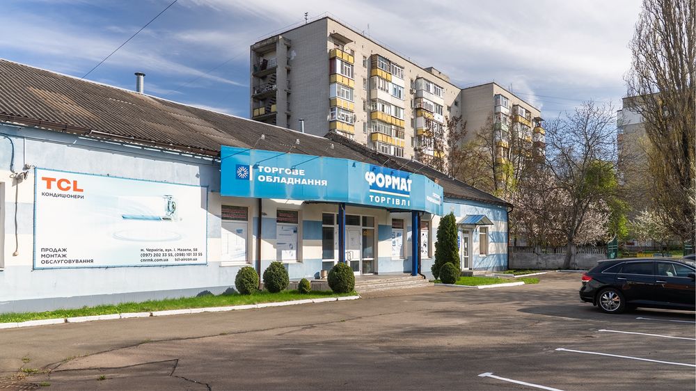 Оренда фасадне комерційне приміщення 264 кв.м Власна парковка  Мазепи Круг Музична