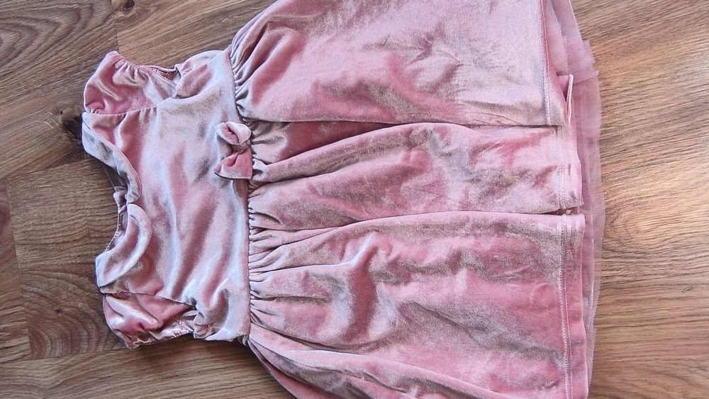 Piękna sukieneczka dziewczęca H&M rozm 86