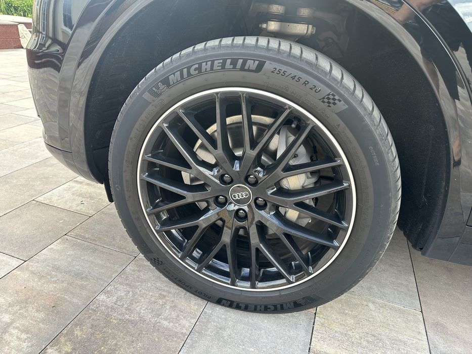 AUDI Q5 власне авто