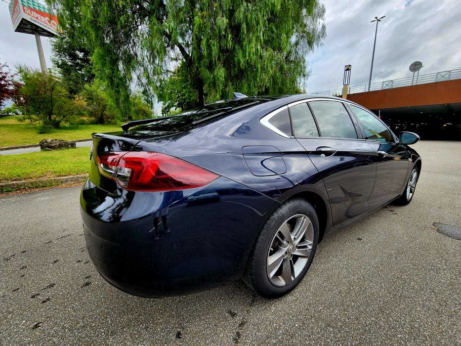 Opel Insignia 2018 preço final para vender domingo 30/08