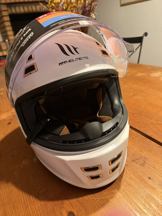 Capacete MT JARAMA SOLID S NOVO