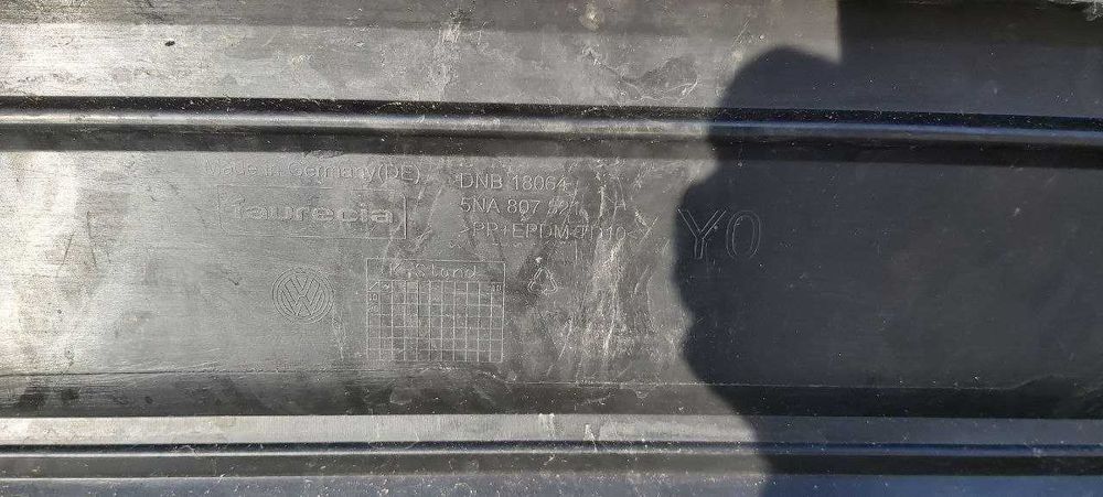 Накладка заднього бампера 5NA807521 ,спойлер,губа, VW Tigua2 2016-2020