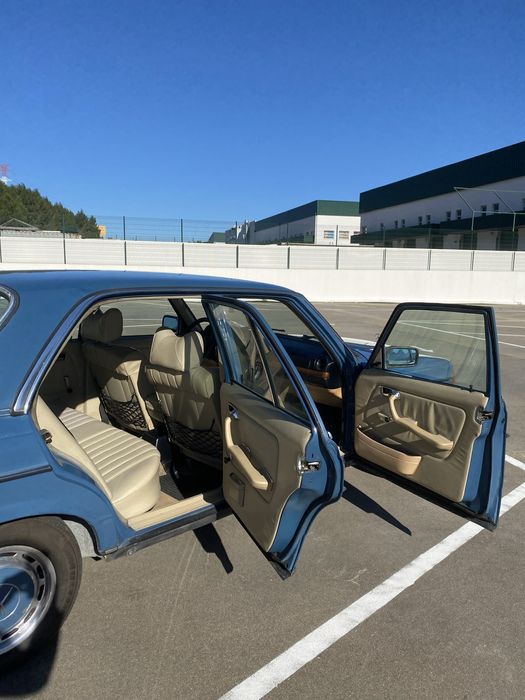 Mercedes-Benz W123 240D | caixa automática